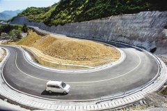 巫溪县城岩崩避绕公路年底开通